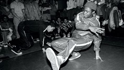 O Hip Hop Emergiu Em Meados Da Década De