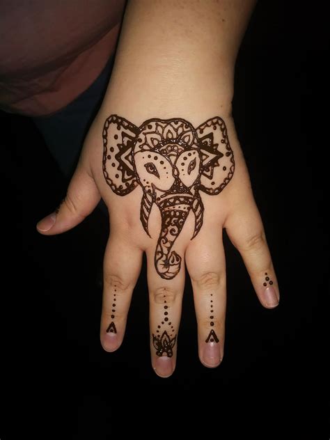 If done correctly they can look equally stunning without causing any pain and without leaving a permanent mark. Elephant Tattoo Henna Style - Best Tattoo Ideas
