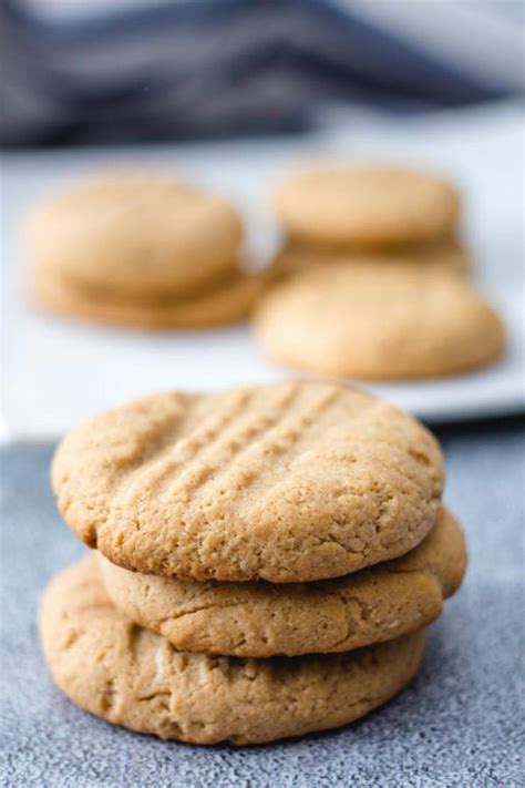 These sugar cookies are a tasty holiday treat. 4 Ingredient Keto Cookies - BEST Low Carb Keto Peanut ...