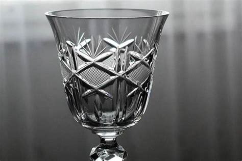 antique glassware identification and price guide