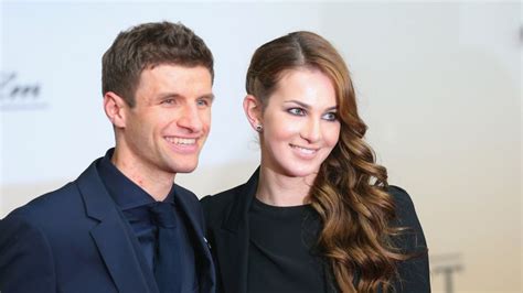 Thomas Muller Wife Love Is An Escape ♥ Thomas Müller And His Wife Lisa Does Thomas Müller