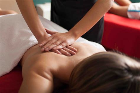 Deep Tissue Massage Vs Swedish Massage Which To Book Classpass Blog