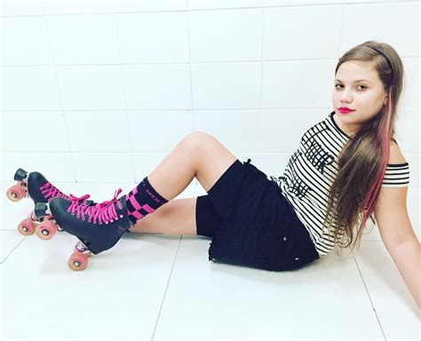 Laura Think Pink Youtuber On Instagram “estou Aqui Pensando No Meu