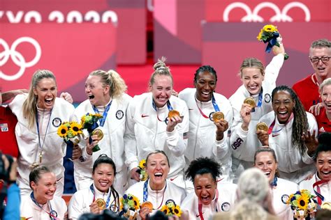 The Us Women S Volleyball Team Wins Their First Olympic Gold Popsugar