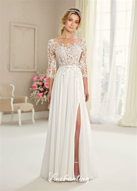 Can't believe it fits so prefectly, no alterations needed at all. Wedding Dress - Enchanting By Mon Cheri FALL 2017 ...