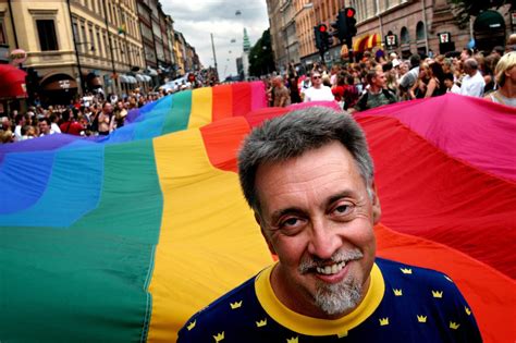 gilbert baker whose rainbow flag flew over the rise of gay rights dies at 65 the washington post