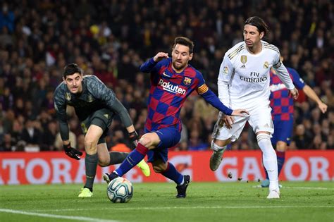 Messi y de jong, apercibidos a las puertas del clásico. Legendary Rivalries: Real Madrid vs Barcelona, El Clasico ...