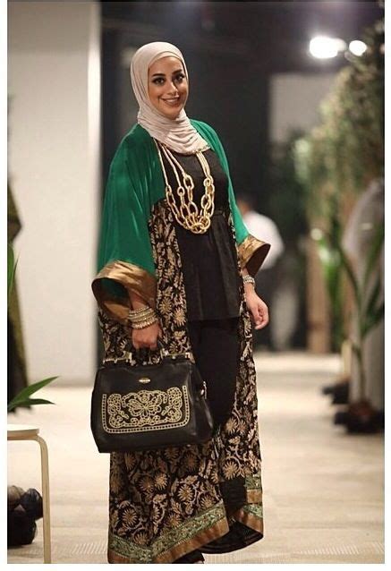 Pin By Nadia 👑 Karam On Hijabi ️queen Hijab Fashion Abaya Fashion