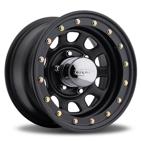Available in chrome or blackout center options. Daytona Simulated Beadlock - Black (Series 841)