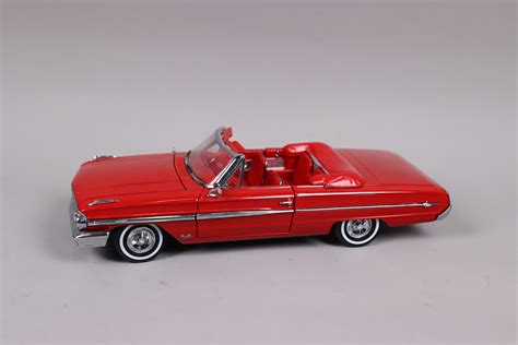 Sun Star, 1964 Ford Galaxie 500, 1:18 | Auktion