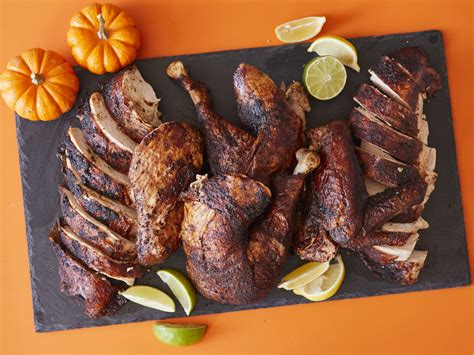 What to add flavor to your next turkey? Fried Turkey Rub With Cajun Injection | Recipe (With ...