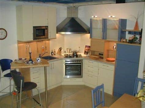 This is the small house newsletter! Small space kichen | Small Kitchen Designs | Kitchen ...