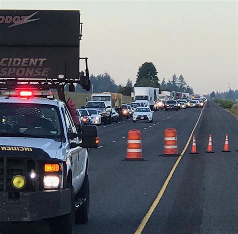 Portland Metro Tuesday Traffic I 5 North Reopens After Crash Closes