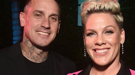 pink carey hart saved their marriage with couple s counselling the courier mail
