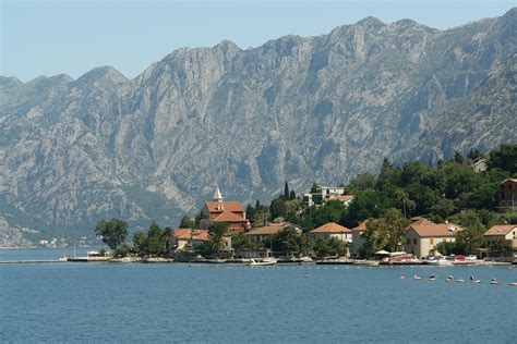 Y con serbia por el este. La Guía Montenegro : Tienda Montenegro Editores Tiendita ...