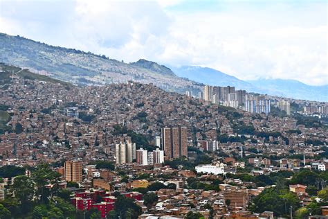 Guía De La Mejores Comunas De Medellín Para Vivir Y Visitar