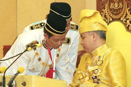Raksa zul majid) رقسا ذوالمجيد kategori : Uncleseekers v2: Seek The Truth: Sultan Perak Atau Kerabat ...