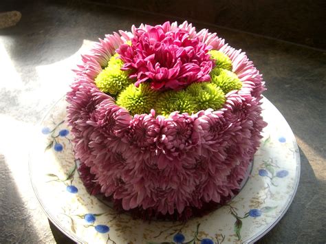 Are flowers the answer as a birthday delivery for him? flower birthday cake | Birthday cake with flowers, Fresh ...
