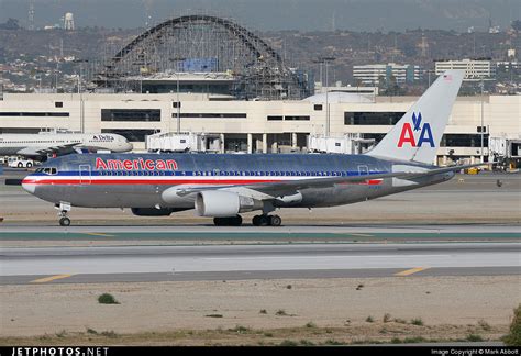 N338aa Boeing 767 223er American Airlines Mark Abbott Jetphotos