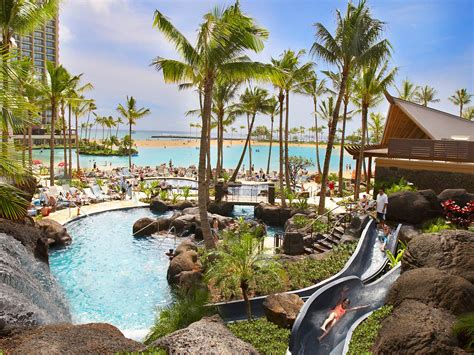 Home beach village resort adalah sebuah resort peranginan yang terletak berhampiran pantai cahaya bulan, kota bharu. Hilton Hawaiian Village Beach Resort | Travel + Leisure