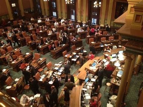 Michigan Legislature Approves 375b Budget Bill With One Time Road