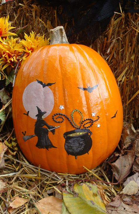 Painted pumpkin and gourd to make a witch | pumpkin. Witch's brew painted pumpkin - photo by Michelle Munsey ...