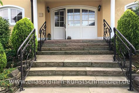Euroline treppengeländer für treppe 60°, 12 stufen. Treppengeländer aus Eisen - Hauseingang