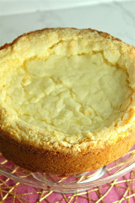 Cut in the shortening using a fork until the mixture looks like cornmeal. Paula Deens Ooey Gooey Butter Cake | Recipe in 2020 | Cake ...