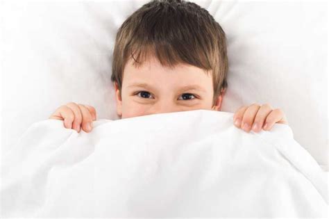 ¿qué hacer si su hijo se orina en la cama qué pasa