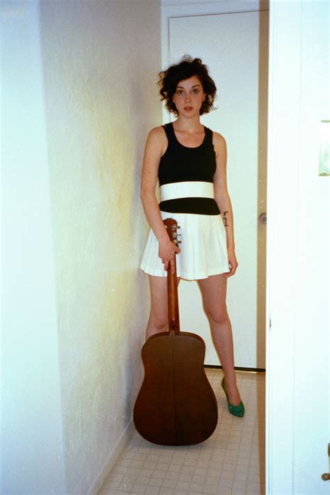Annie Clark St Vincent • Awesome Girls In Bands