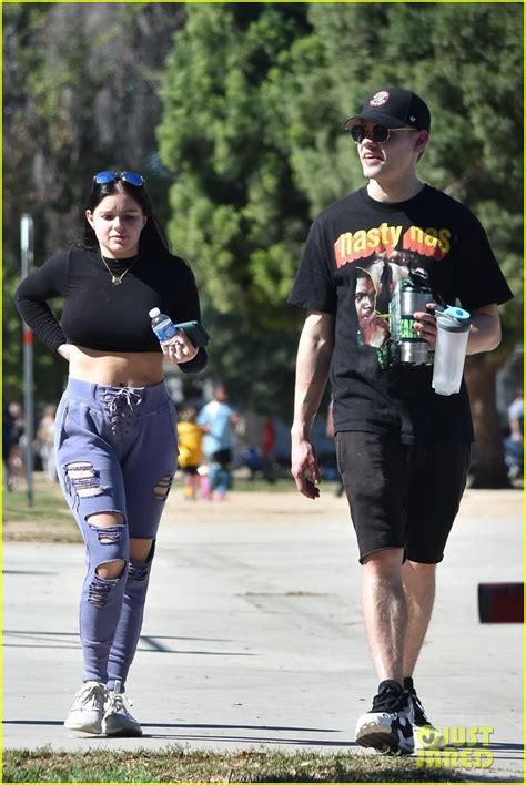 Photo Ariel Winter Flashes Her Abs In A Crop Top At Soccer Game With Levi Meaden Photo