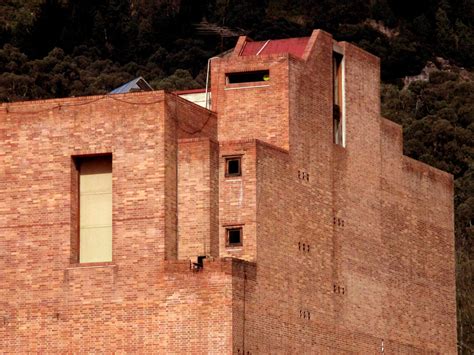 Él también diseña los edificios que tengan una gran cantidad de espacio abierto. El renacer del MAMBO, la obra con la que Rogelio Salmona ...