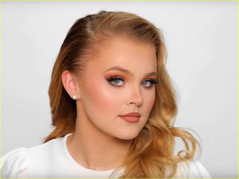 If you thought jojo siwa's brown hair was a big surprise, you haven't seen anything yet! JoJo Siwa Looks So Different After James Charles' Makeover ...
