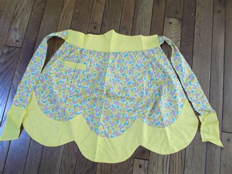 Apron Vintage Cotton Bright Yellow Flowers Kitchen Cooking Barbecue