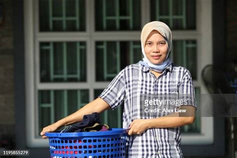 Indonesian Maid Photos And Premium High Res Pictures Getty Images