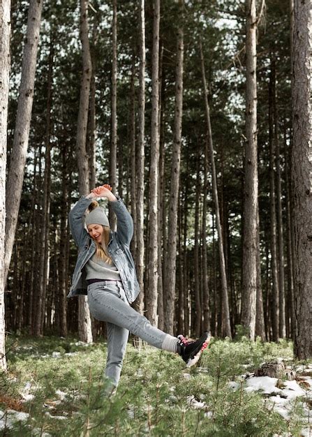 Free Photo Full Shot Woman Having Fun In Nature