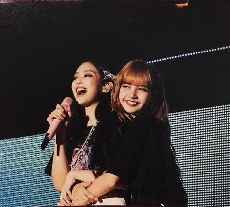 17 Times Blackpink Hugged And Stole Our Hearts With Their Friendship