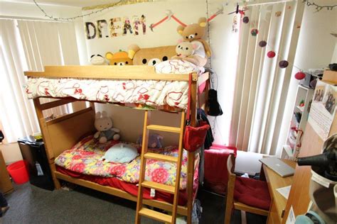 20 Japanese Themed Dorm Room