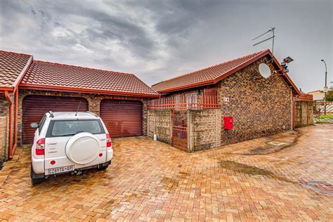 3 Bedroom Townhouse For Sale In Kempton Park Ext 5 6 Villa Fas 111