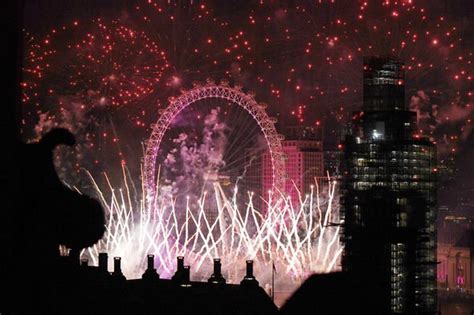 An estimated quarter of a million people converged on the banks. New Year's Day 2020: How much do London New Year fireworks cost? | Express.co.uk