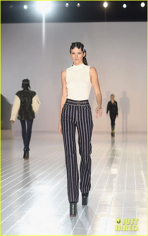 Kendall Jenner Rules The Runway For Marc Jacobs Nyfw Show Photo