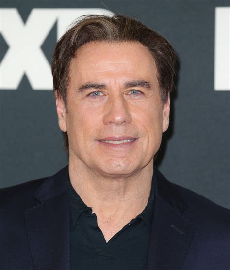 See a detailed john travolta timeline, with an inside look at his movies, marriages, children, awards it follows moose (played by john travolta), who gets cheated out of meeting his favorite action hero. John Travolta cambia de look para una película y queda ...