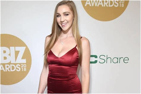 Kendra Sunderland Net Worth Biography Height Weight Age Famous People Today