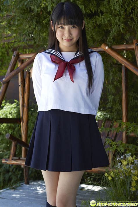 At 18 Years Old I Cup Gravure Erotic Uniform Gravure Whip Whip