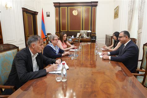 Deputy Prime Minister Tigran Khachatryan Receives The Head Of The EU