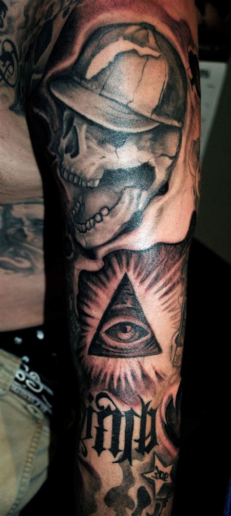 Find the best half sleeve tattoos in our blog. Black And Grey Tattoos Sleeves | Cool Tattoos - Bonbaden