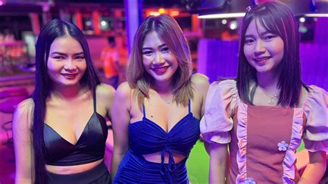 hot girls play pool in thailand bar pattaya nightlife livestream youtube