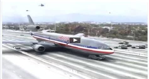 Funny Plane Crash Landing On Highway Airplane Landing Airplane Humor