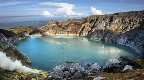 This is also in the city in a city apel.karena apple fruit is suitable to grow in high malang, east java. Kawah Ijen Volcano Complex Of East Java Indonesia Is A Group Of Composite Volcanoes In The ...
