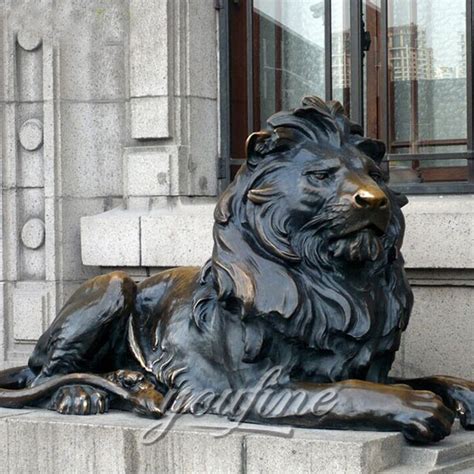 Outdoor Bronze Lying Lion Casting Art Statues For Sale Custom Bronze